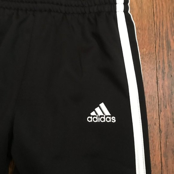 2 NWT adidas Boys Active Set - Size 5 - Picture 10 of 10